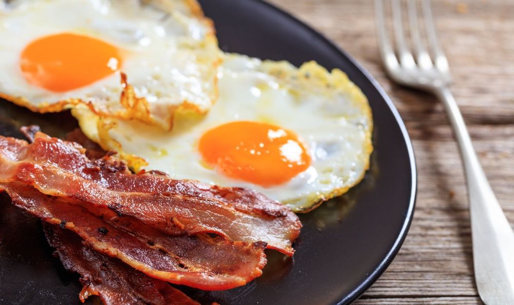 Why Restaurant Bacon Is Crispy and Yours Isn’t