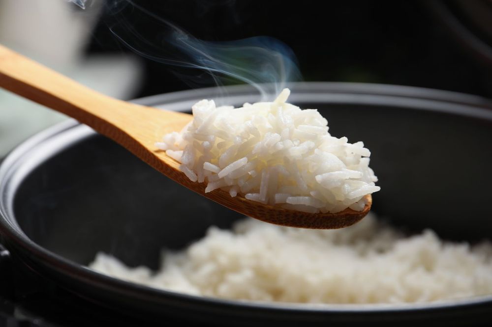 Why Restaurant Rice Never Turns Out Mushy